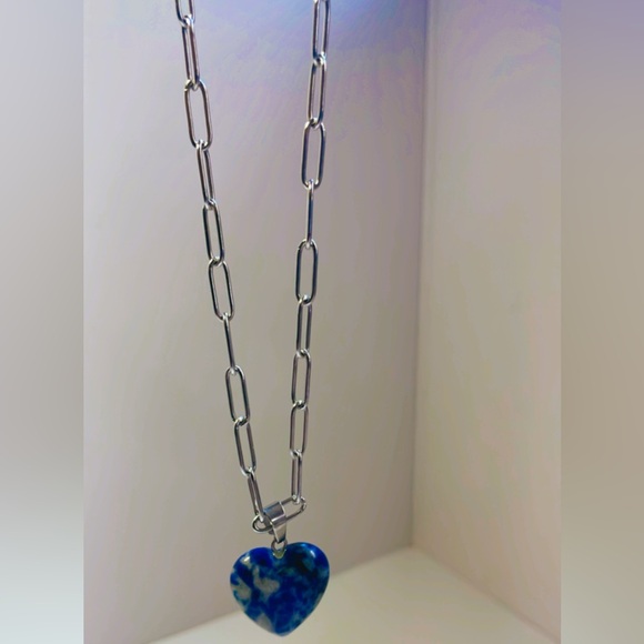 NWT NECKLACE Stainless Steel Blue Crystal Heart Pendant. Length: 19 inches. - Picture 6 of 16